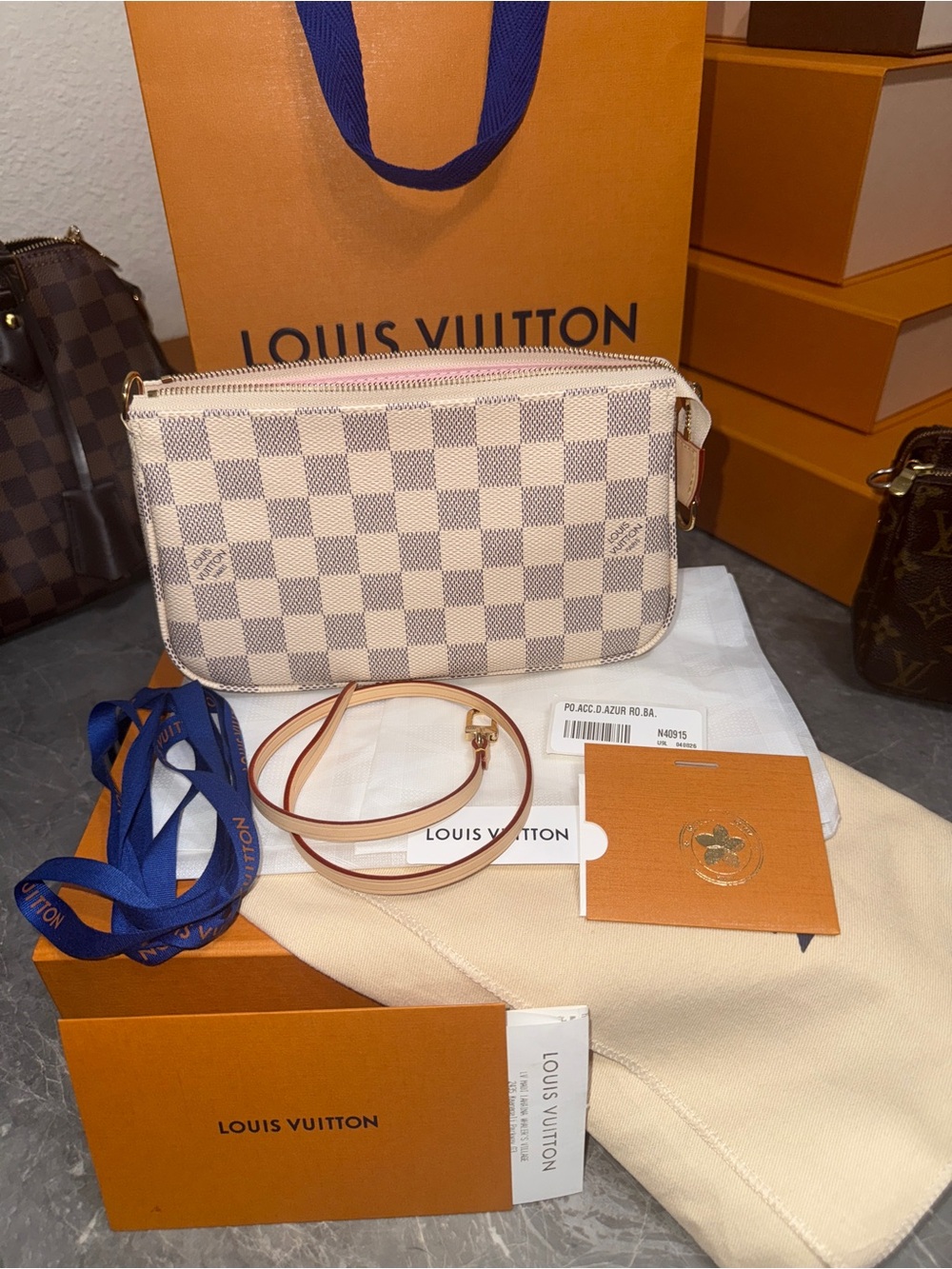 Authentic Louis Vuitton Pochette Accessoires 🌸💖DA/Rose Ballerina